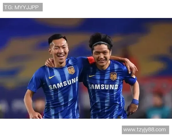 足球传奇荣耀：百位球星壁画展现足坛辉煌历史与无尽魅力